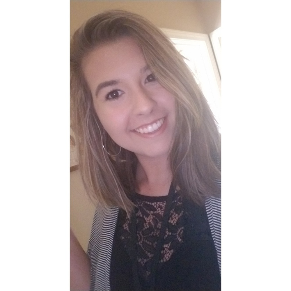 Meet your Posher, Kayla